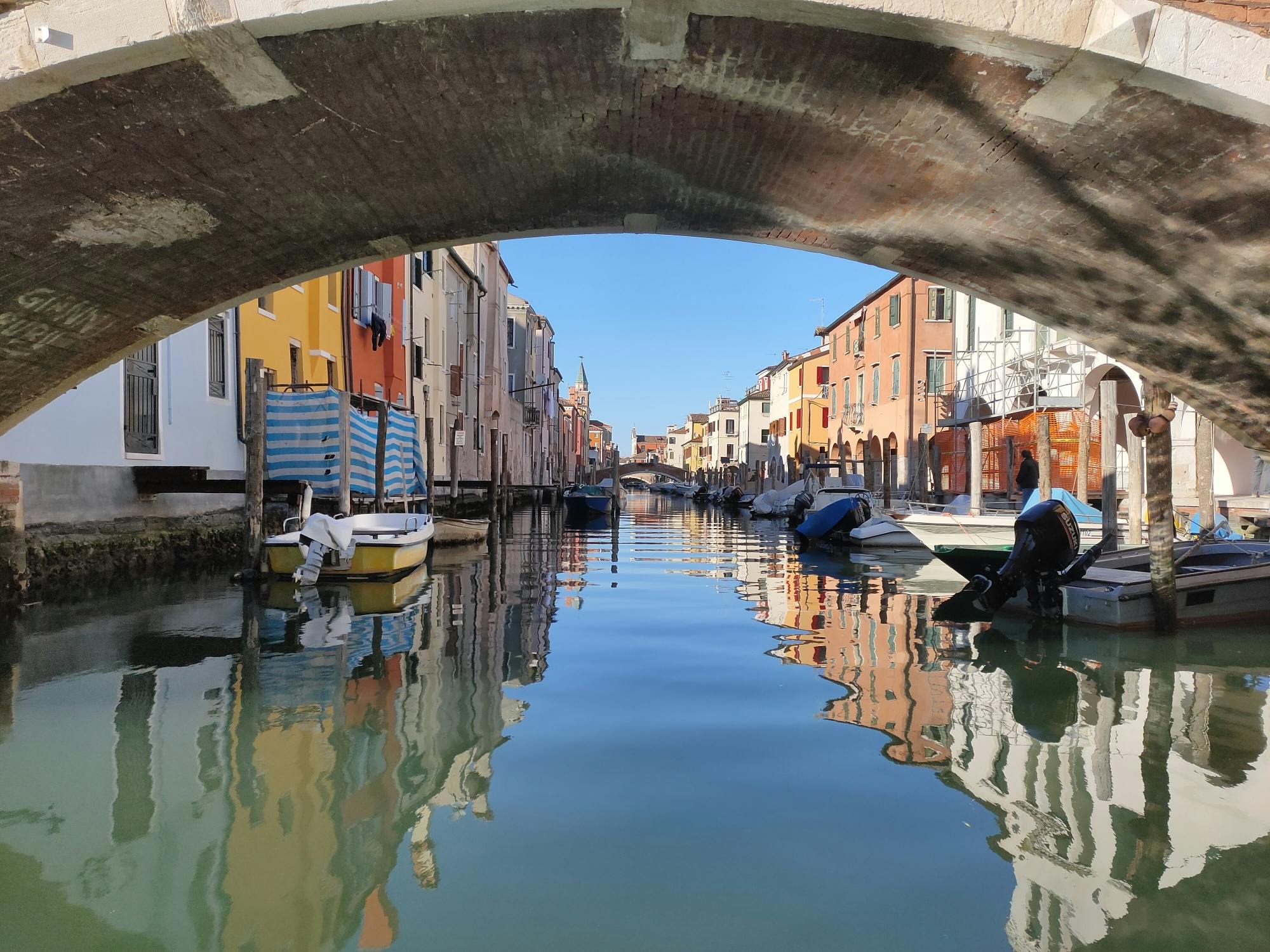 Cruzeiro de barco tradicional em Chioggia