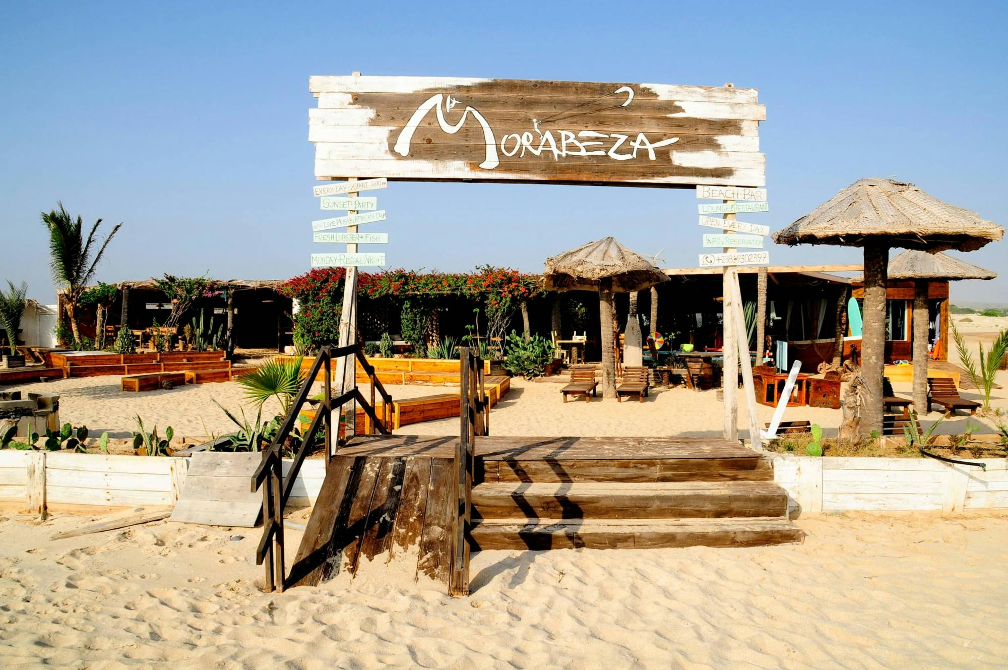 Boa Vista Abendessen bei Sonnenuntergang am Strand mit Live-Musik