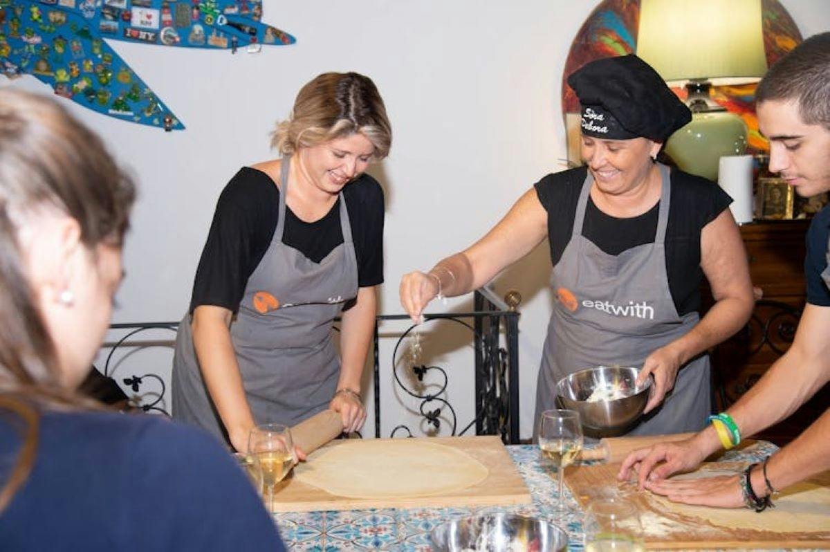 Lezione di cucina e cena con pasta e tiramisù