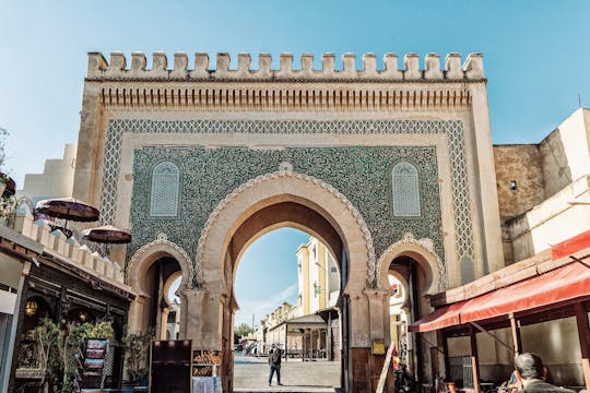 Visita guiada a pie con degustación de comida en Fez