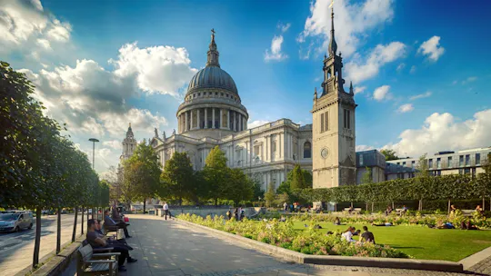 Tour de día completo en Londres con crucero por el río en español