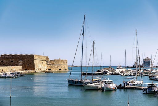 Private Guided Tour with Knossos Palace & Heraklion