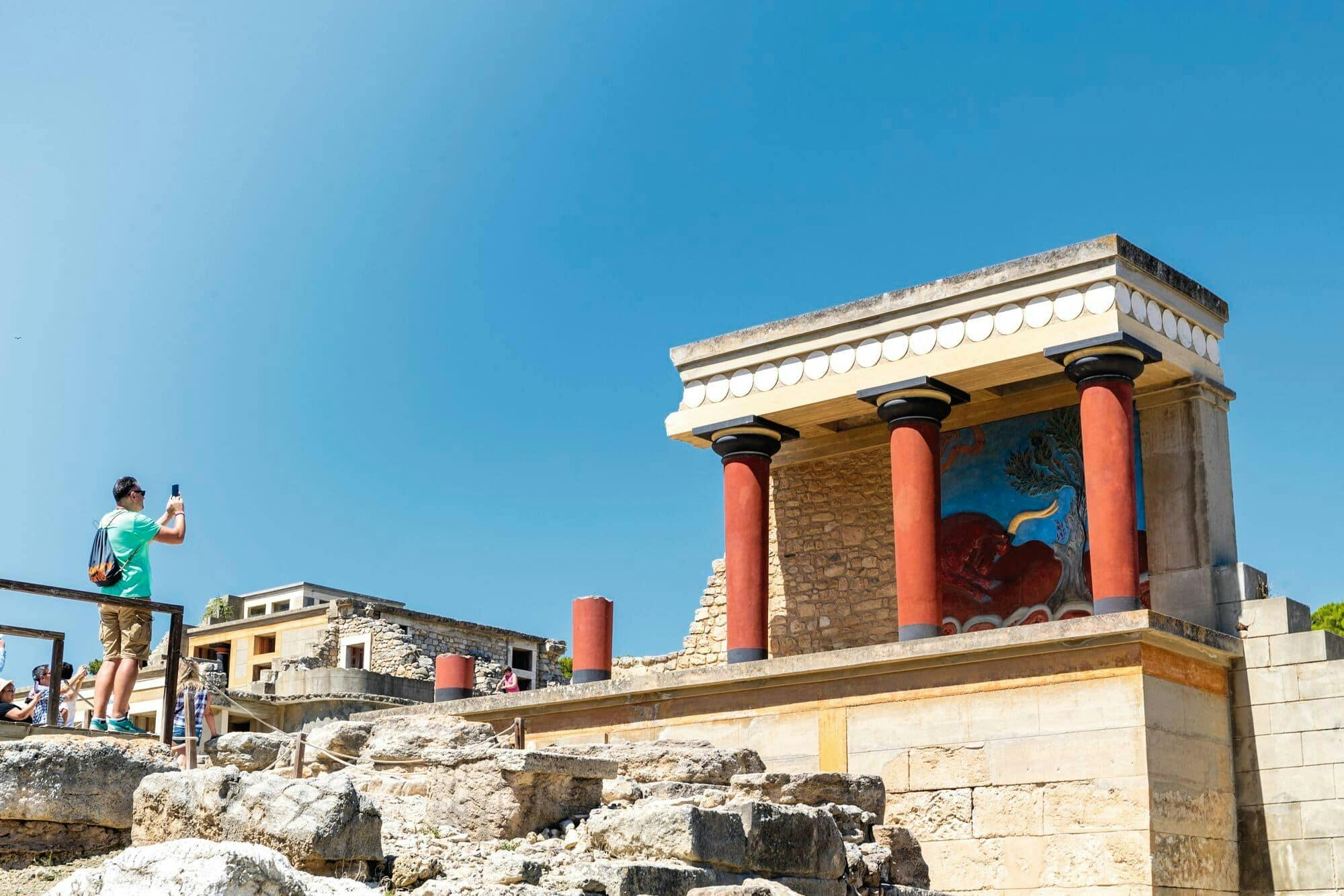 Private Guided Tour with Knossos Palace & Heraklion