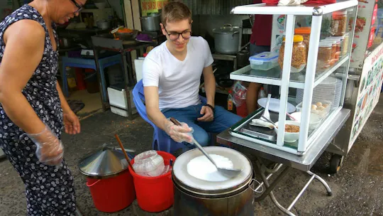 Passeio gastronômico pela ilha secreta à noite na cidade de Ho Chi Minh