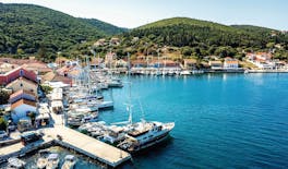 Premier Kefalonia tour met Melissani meer, boottocht en lunch in een taverna