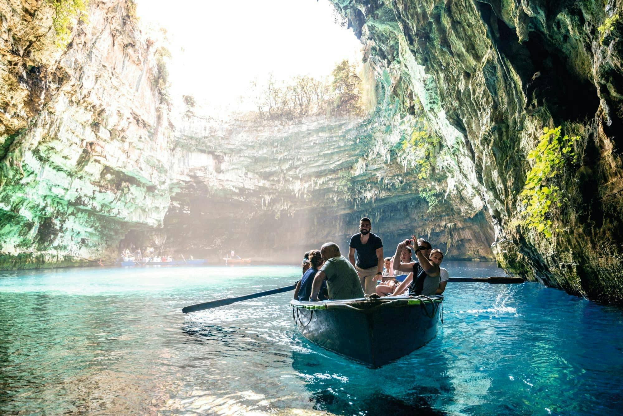 Premier Kefalonia Tour with Lake Melissani, Boat Trip and Taverna Lunch