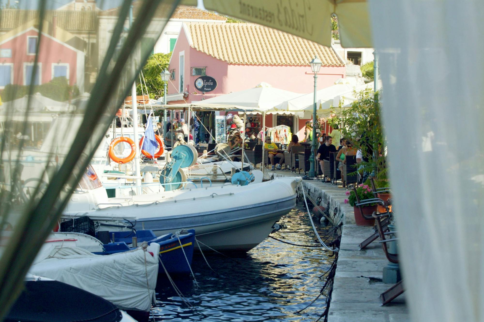 Premier Kefalonia Tour with Lake Melissani, Boat Trip and Taverna Lunch