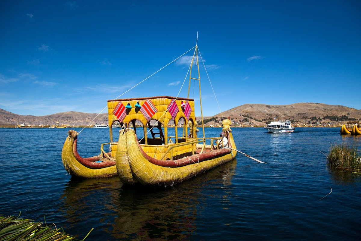 Full-Day Tour to the Lake Islands of Uros and Taquile with Lunch