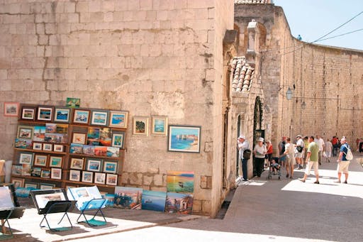 Walking Tour of Dubrovnik Old Town