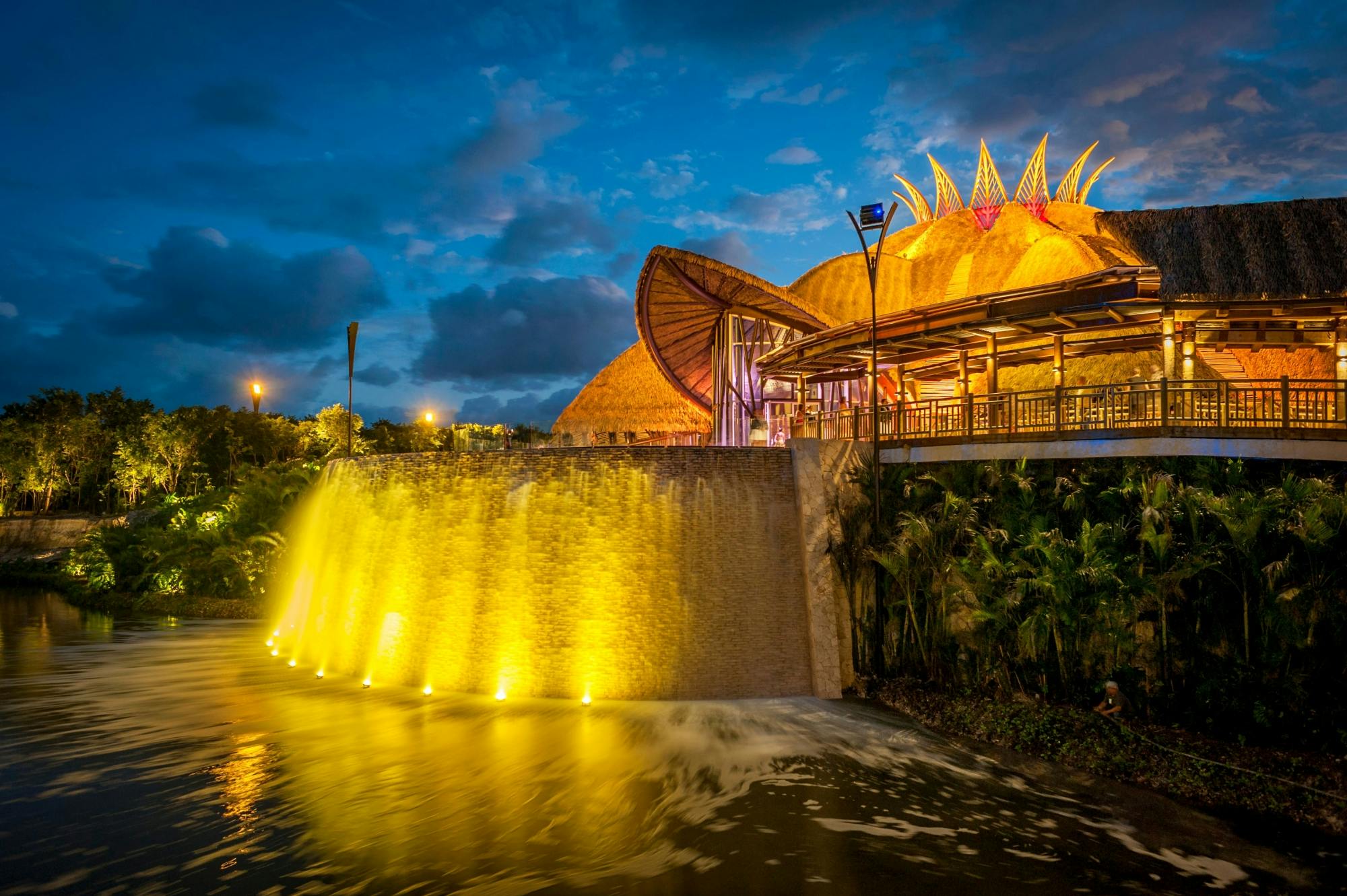 Cirque du Soleil JOYÀ Riviera Maya