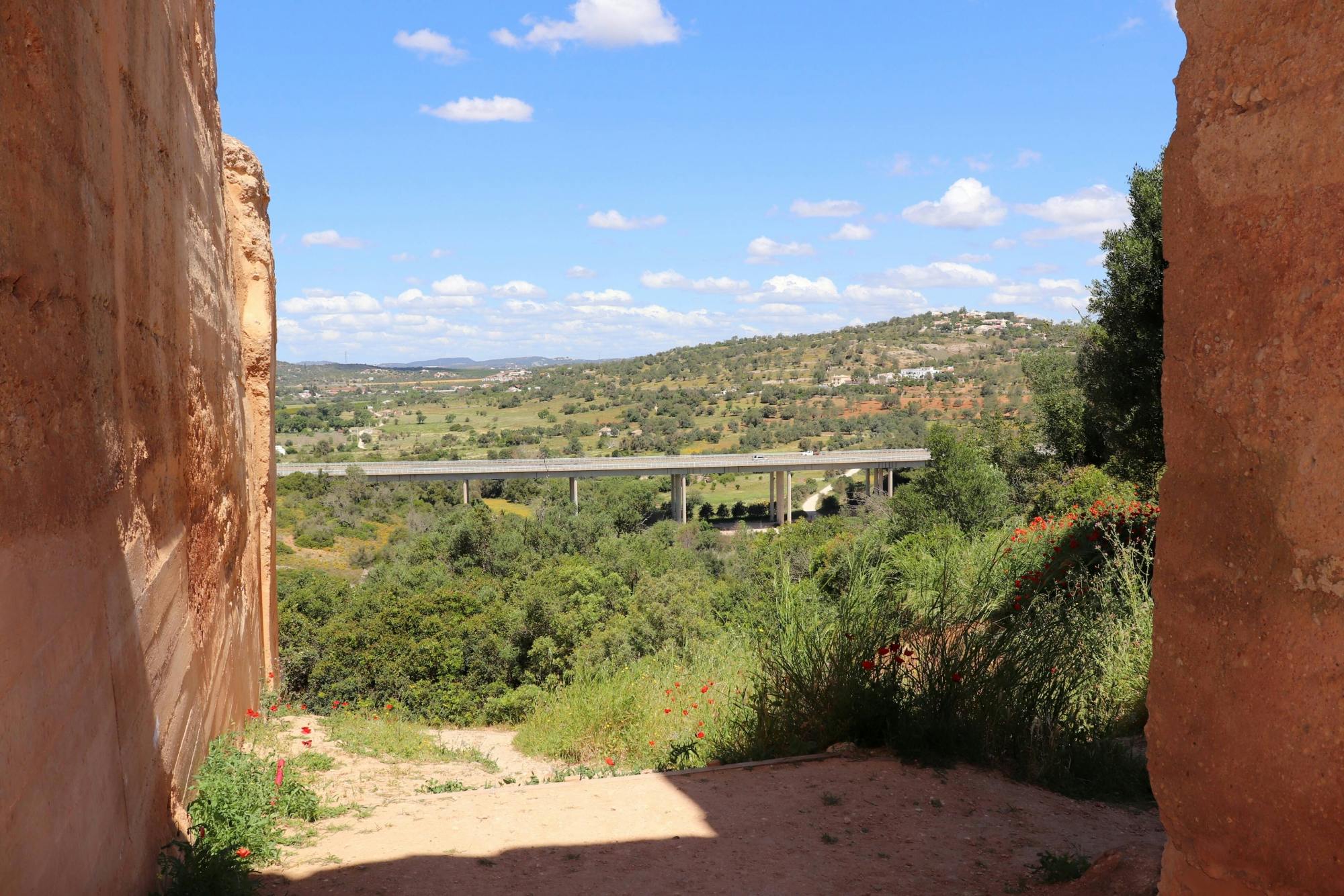 Algarve Open-Top 4x4 Tour with Winery and Landmarks