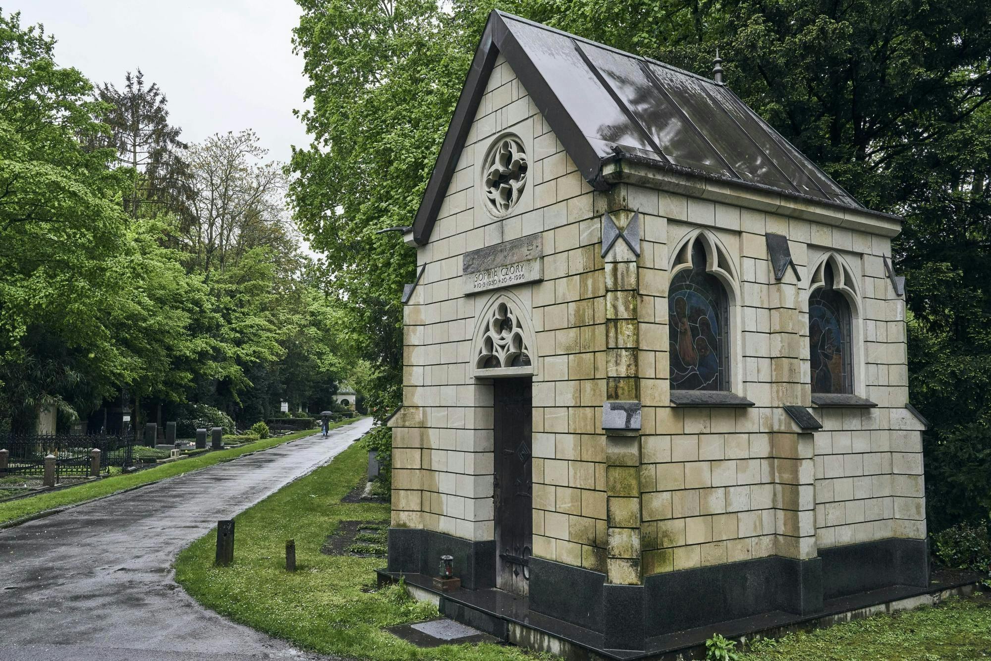 Un viaje sensorial por el cementerio de Melaten en Colonia