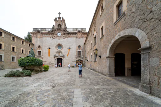 Full day Majorca Tour with Port de Soller and Lluc Monastery