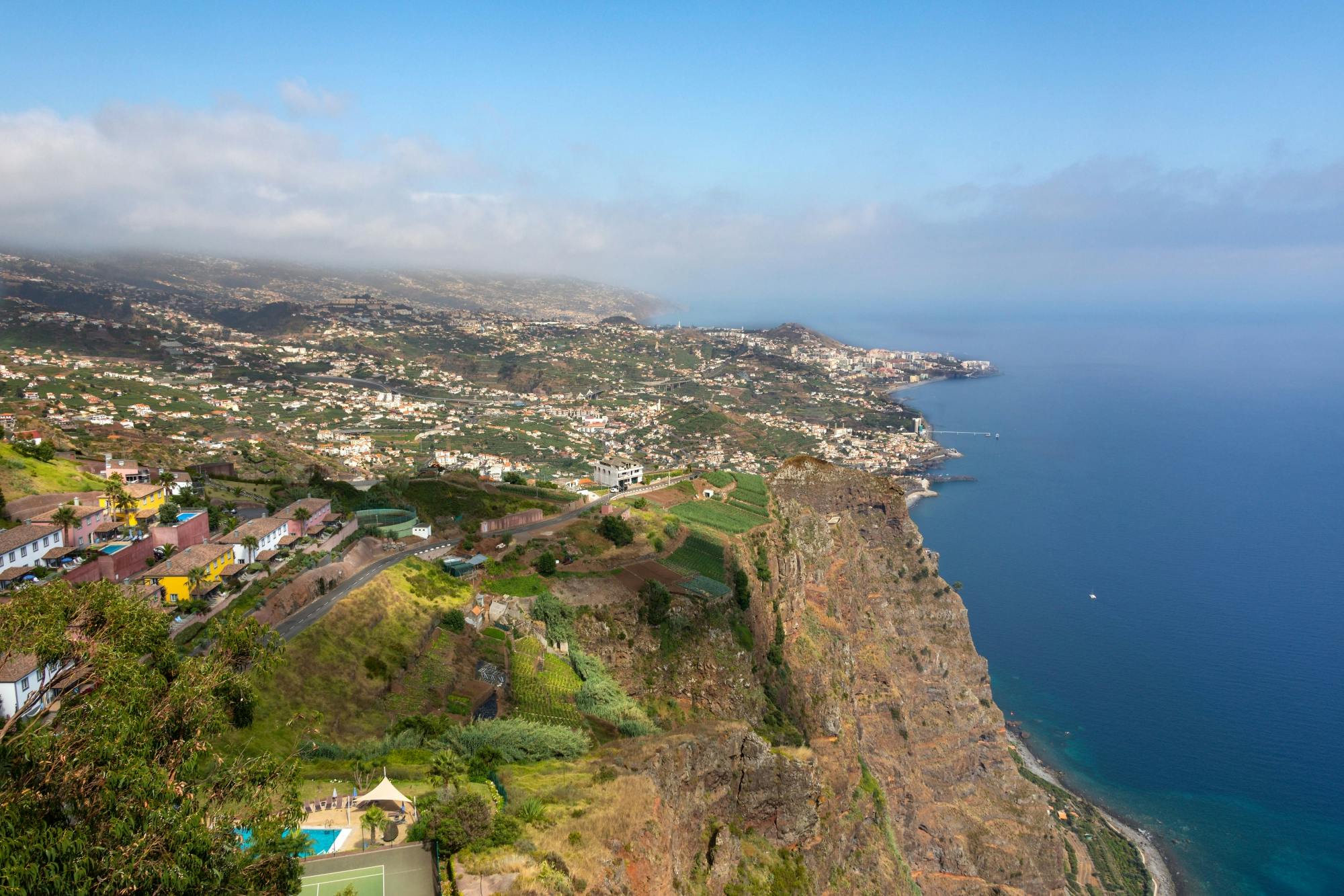 Deluxe Western Madeira Tour with Cabo Girão and Lunch