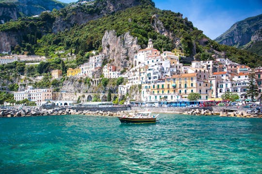 Privé boottocht langs de Amalfi-kust vanuit Praiano