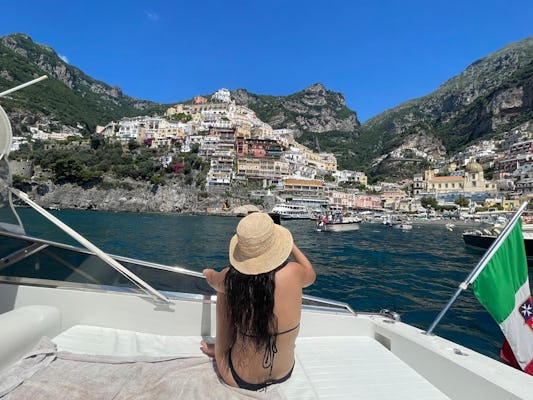 Excursion privée en bateau sur la côte Amalfitaine au départ de Positano