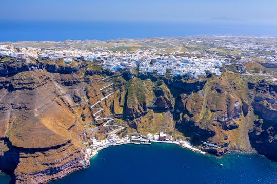 Recorrido a pie por Santorini por los acantilados de Caldera y degustación de cerveza