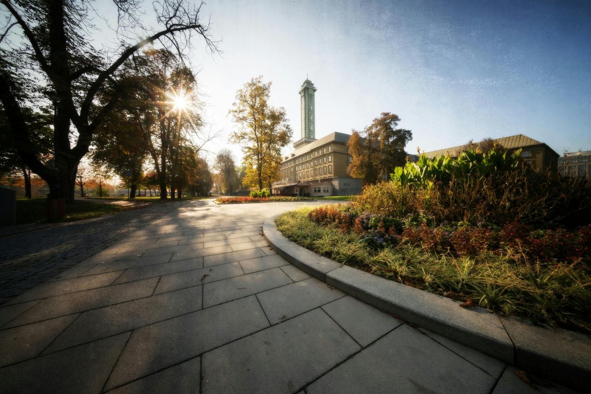 Entrada con guía a la torre de observación del nuevo ayuntamiento de Ostrava