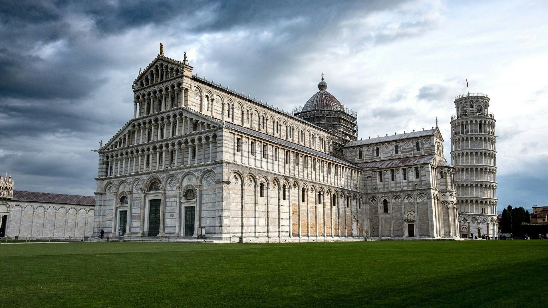 Pisa and Lucca small group tour from Florence