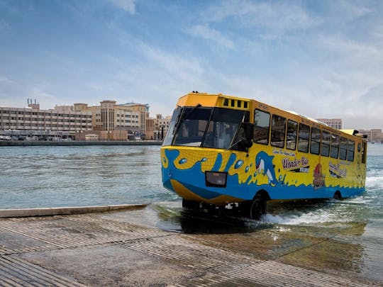 Passeio de ônibus anfíbio em Dubai