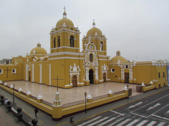 Tour Privado de Meio Dia pela História e Arquitetura de Trujillo