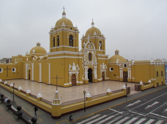 Half-Day Private Tour of Trujillo's History and Architecture