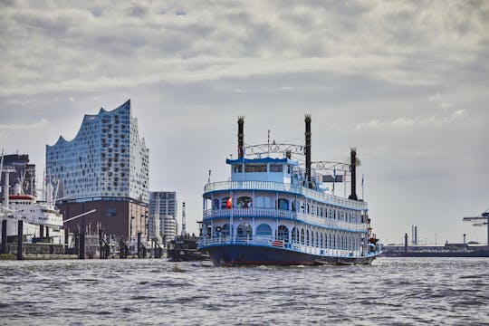 Classic 1-hour Hamburg harbor cruise with live commentary