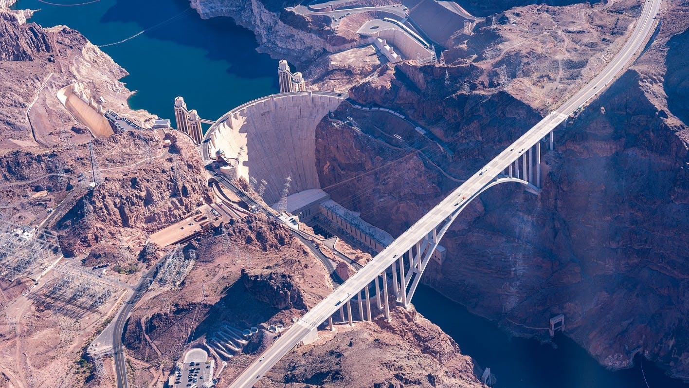 Vol au barrage Hoover et sur le Strip de Las Vegas en hélicoptère avec transferts