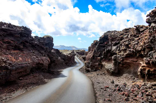 Lanzarote Volcanoes and Caves Tour from Fuerteventura