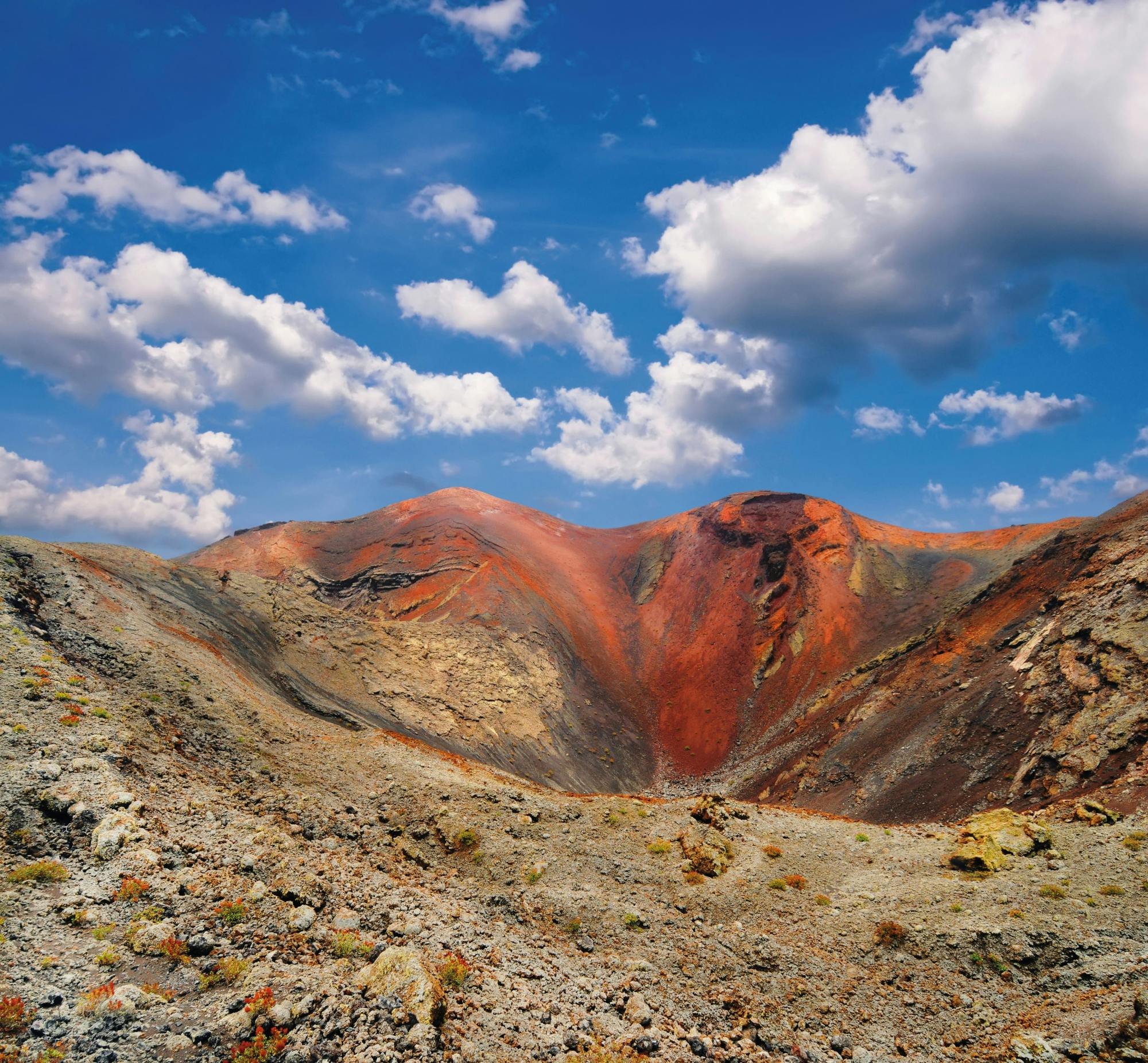 Lanzarote Volcanoes and Caves Tour from Fuerteventura