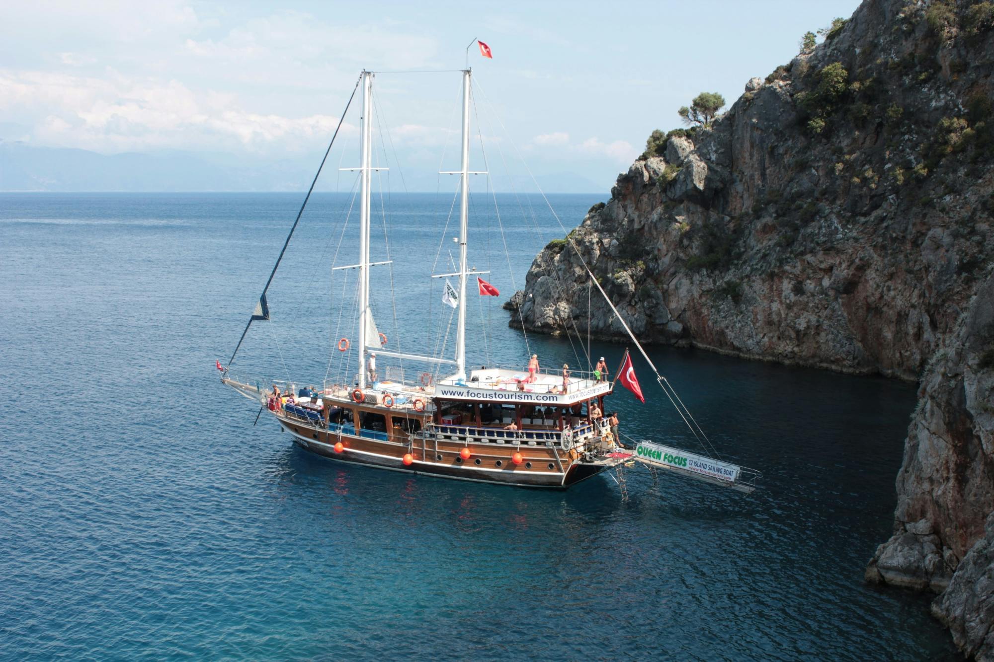 Fethiye Barco compartilhado com almoço e transporte de fornecedores