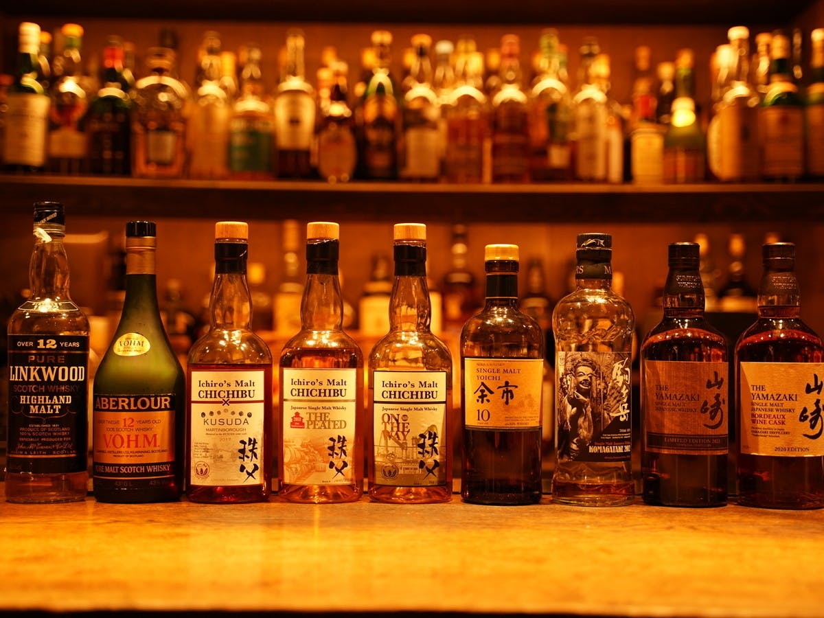 Cursos de cata de licores en el bar Ododin Ebisu de Tokio