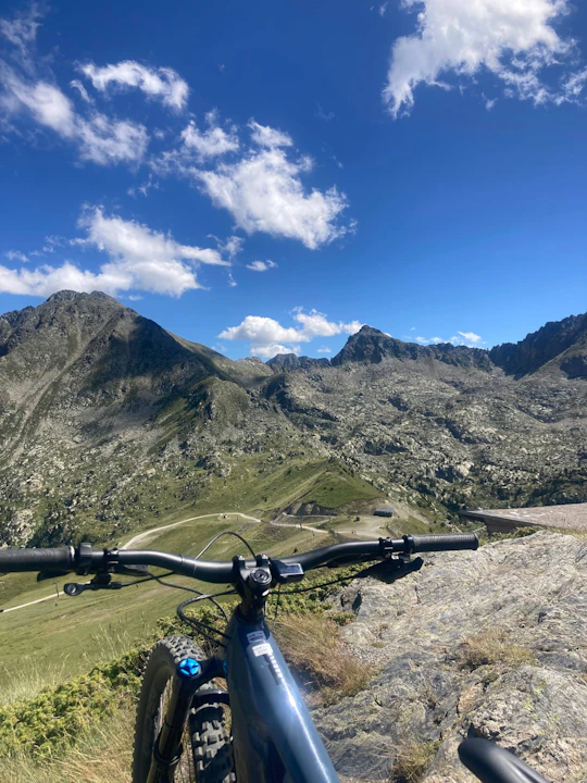 Guided e-bike adventure starting from Soldeu