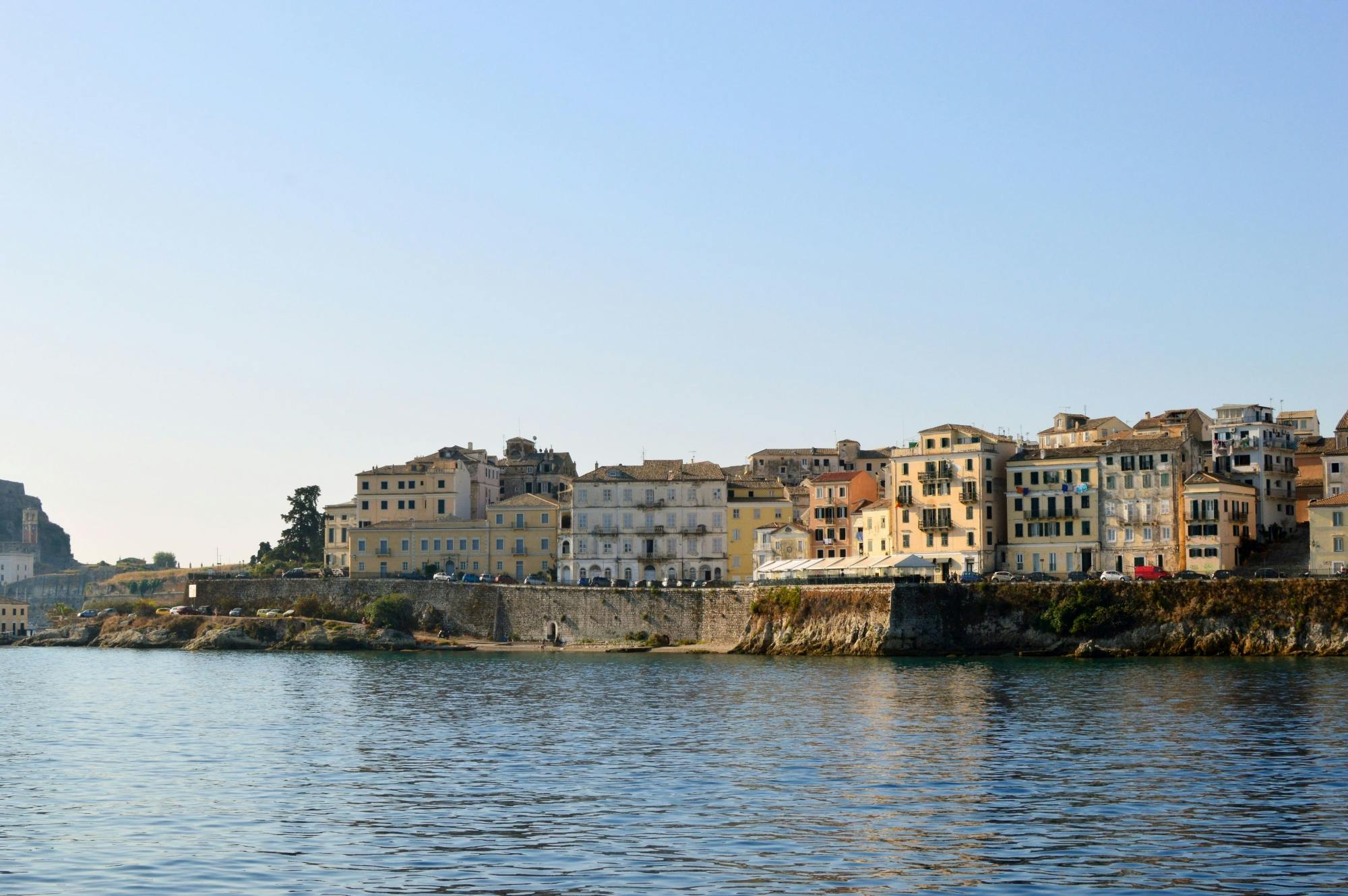 Corfu Town Tour and Bay Cruise with Taverna Dinner