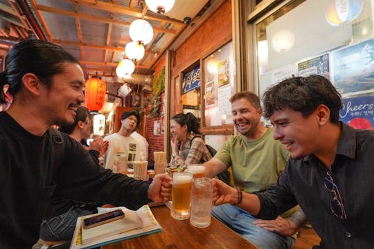 Tour de bares de Naha en Okinawa