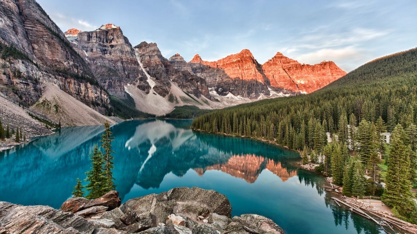 Pôr do sol no Lago Louise e no Lago Moraine de Canmore-Banff