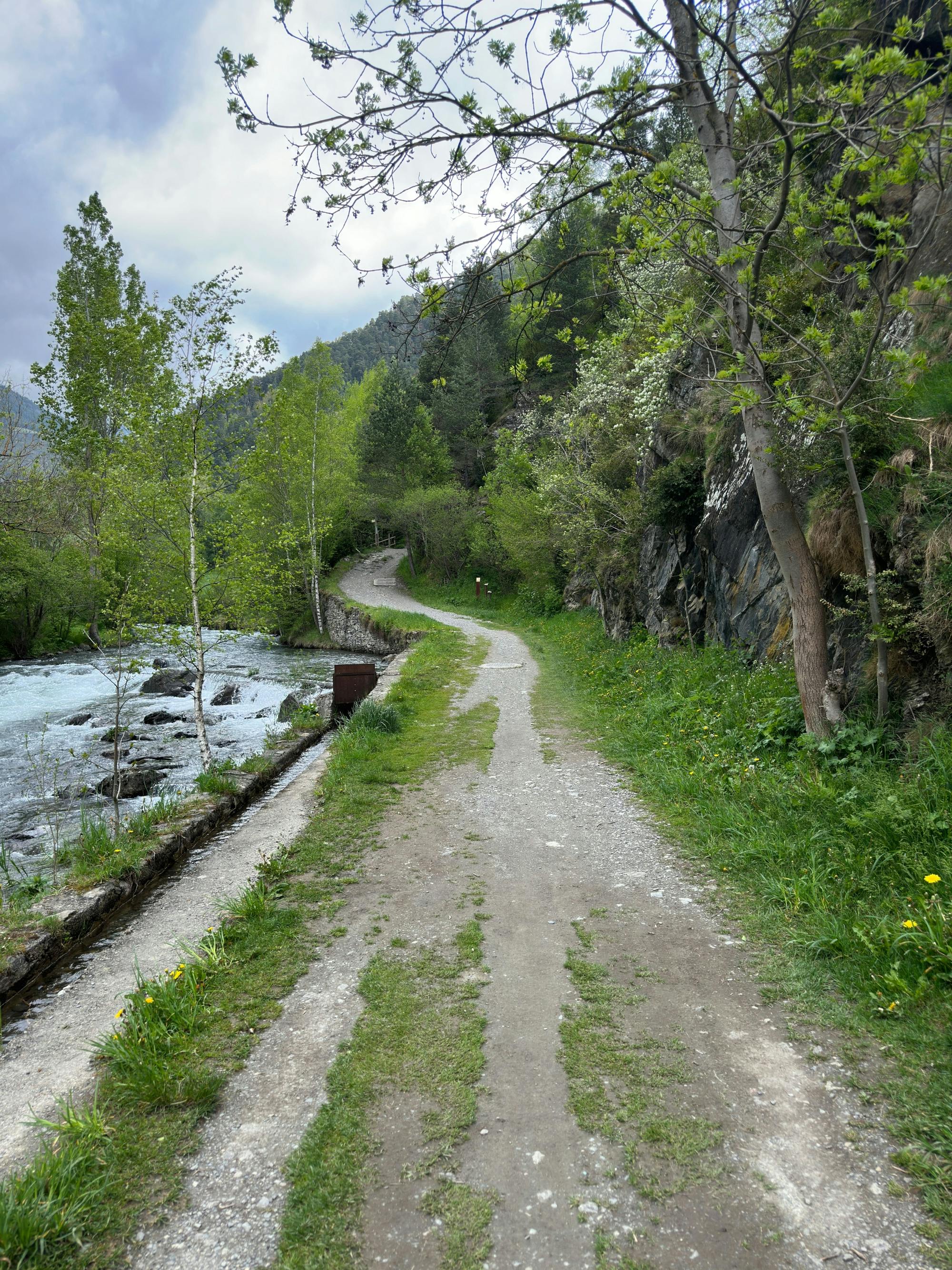 Guided E-Bike excursions in the Andorran Mountains