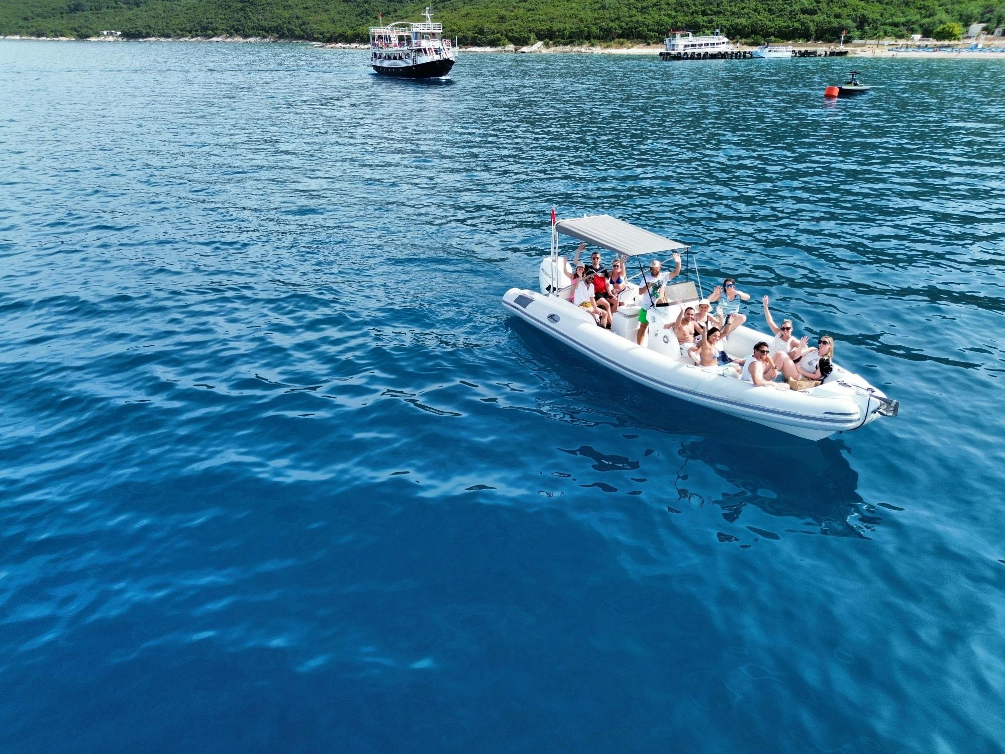 Bristani Bay speed boat tour with beach stops