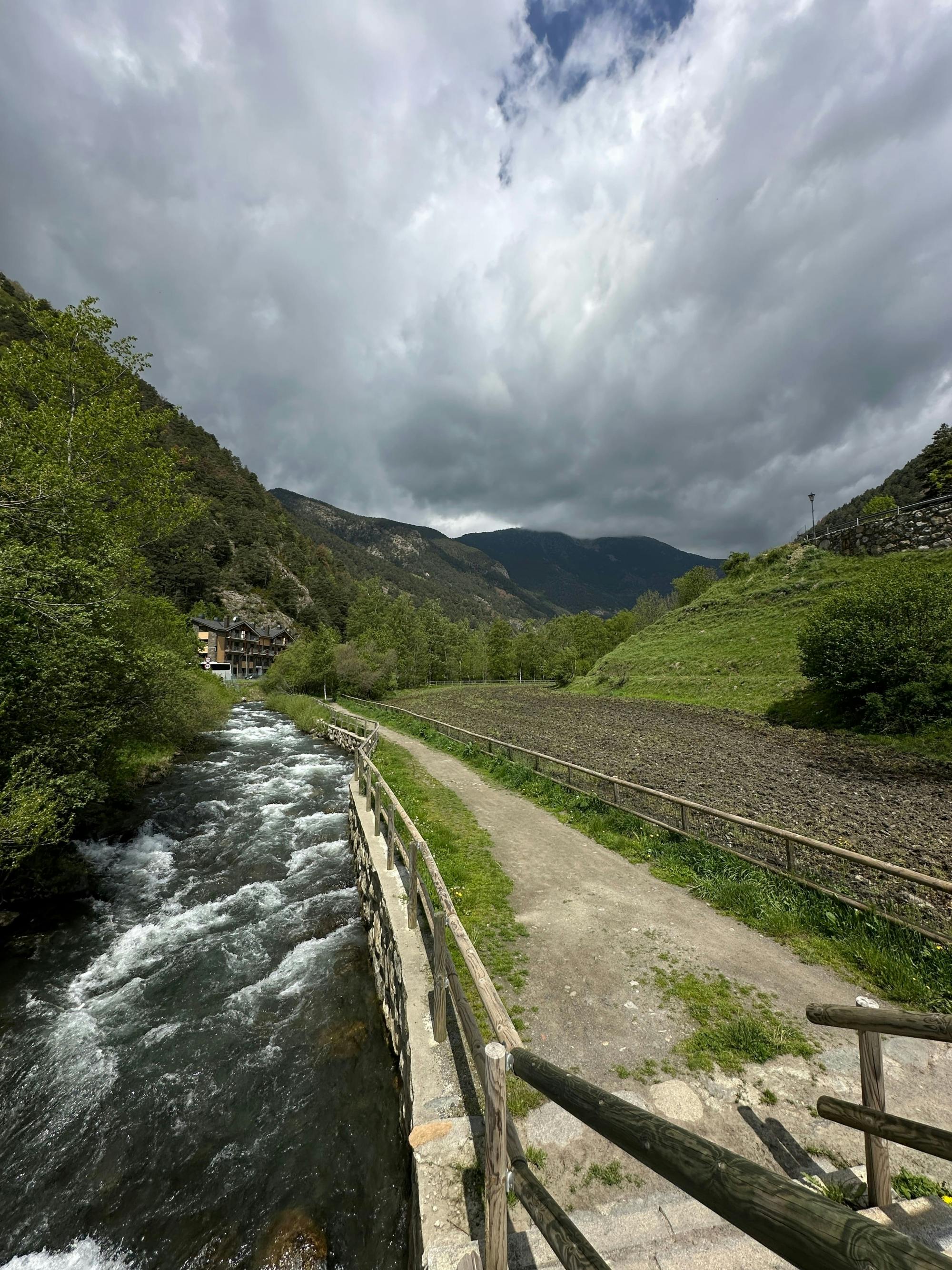 Guided E-Bike excursions in the Andorran Mountains