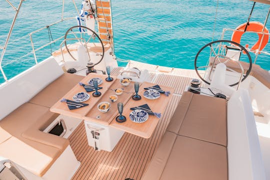 Athens Private Morning Sailing Cruise with Greek Meal