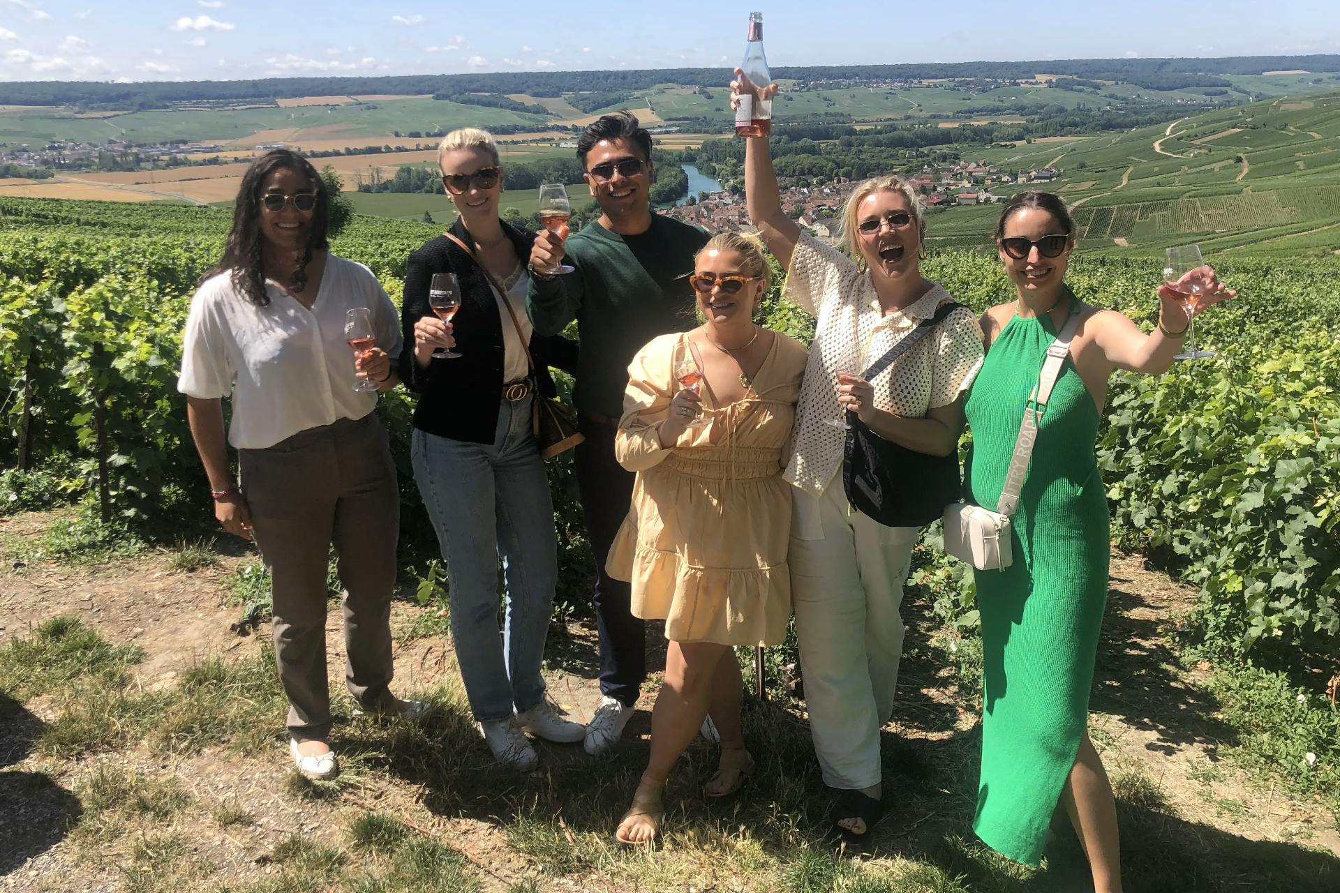 Viagem compartilhada de um dia a Champagne com degustações e almoço