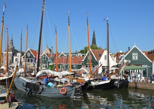 Visite guidée à pied de Volendam par l'IA avec Walky, le chatbot WhatsApp