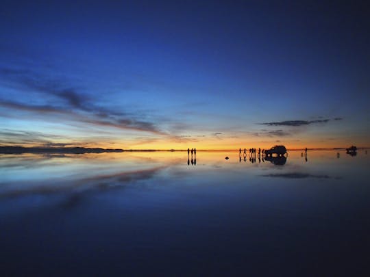 Aventura de día completo en el Salar de Uyuni con vista al atardecer