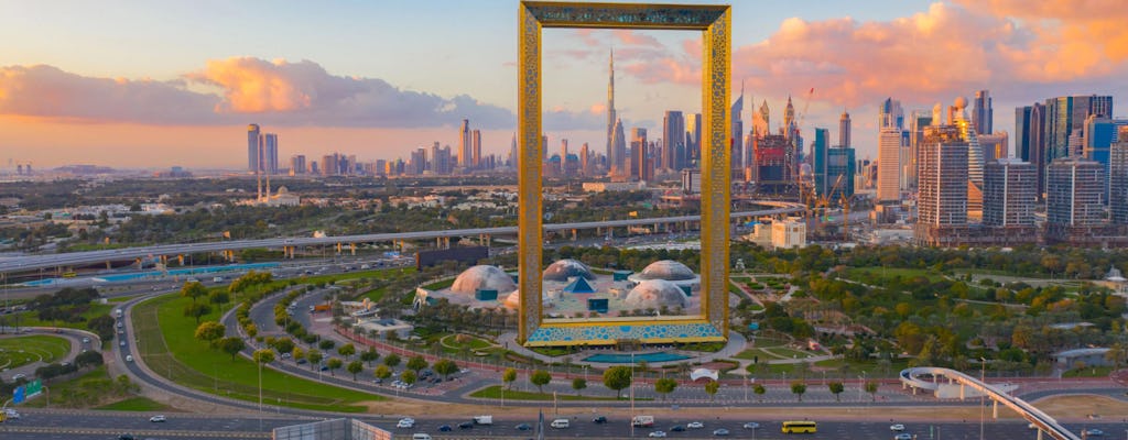 Old Dubai Guided Tour with Frame Entry, Boat Ride and Souks