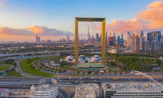 Visita guidata della Vecchia Dubai con ingresso alla Frame, giro in barca e souk