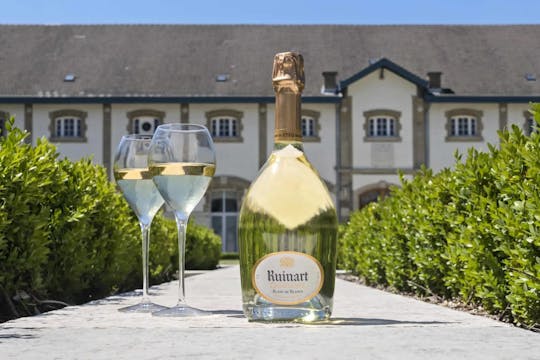 Champagne Luxury Day Tour with Tastings and Michelin-Star Lunch