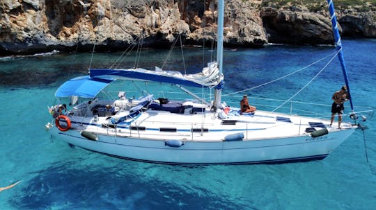 Crociera di mezza giornata in barca a vela sul Meltemi da Portocolom con Vela Charter Balear