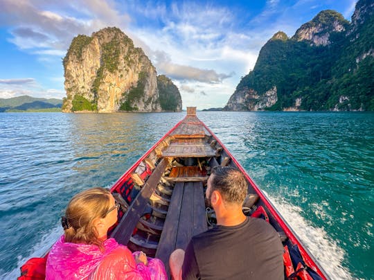 Expedição de dia inteiro ao Lago Cheow Larn com cruzeiro de barco e trekking