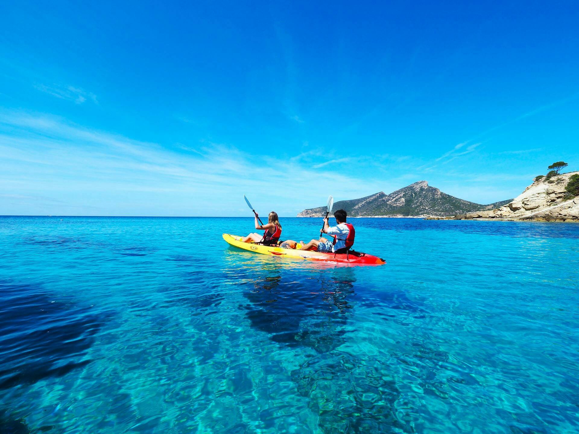 Nat Geo Day Tour: In het spoor van een Nat Geo Explorer, kayak over de ongerepte zee van Mallorca