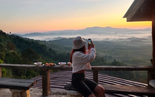 Experiência do nascer do sol em Khao Lak em Khao Khai Nui